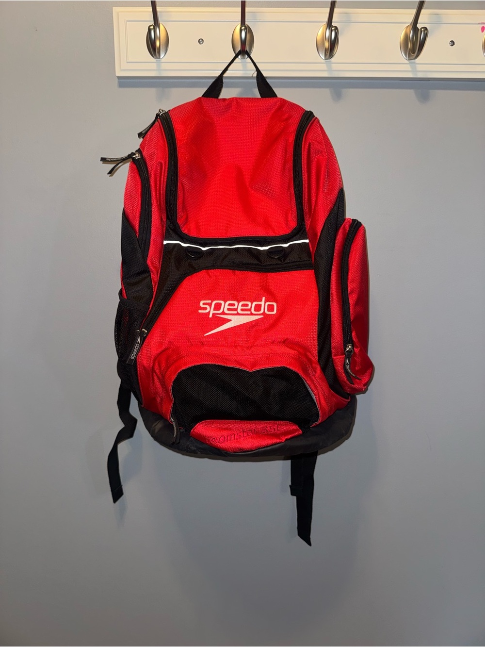 Speedo Red and Black Sport Backpack with Logo - Picture 2 of 9